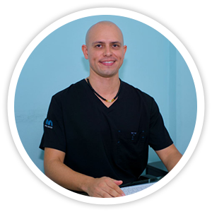 LN. Iván Gerardo Benítez RuizMEXICANO